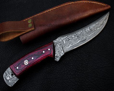 Custom made Damascus Steel Skinner Knife - Damascus Blades