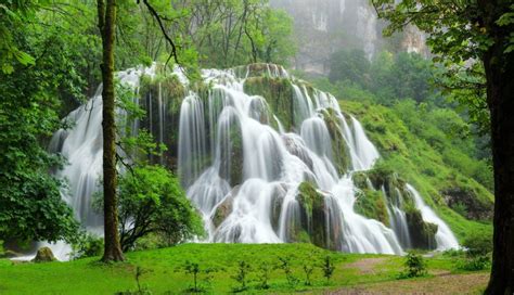 Cascades du Jura Cascades du Hérisson cascade des Tufs Jura Tourisme