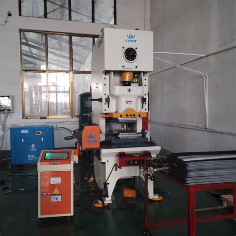 C Type Stamping Press Machine With Nc Servo Feeder Metal Handling Tool