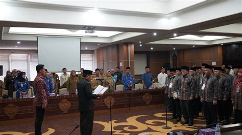 Sekda Kalteng Lantik Dewan Hakim Dan Panitera Mtq Kalteng Ekspres