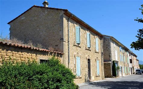 Mairie De Villelaure Luberon Sud Tourisme