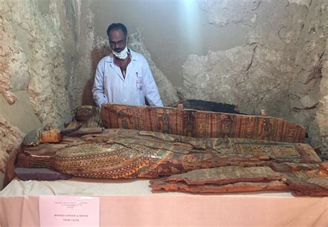 Mummies Discovered In Ancient Tomb Near Egypt S Luxor Middle East Eye