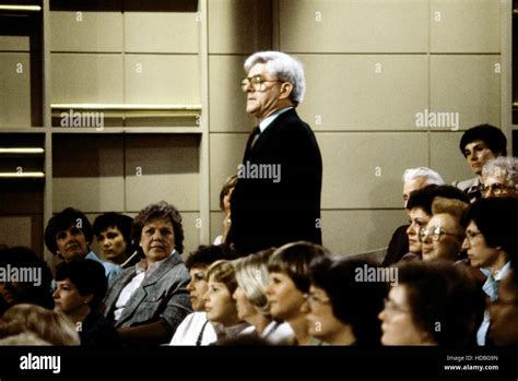 THE PHIL DONAHUE SHOW, Phil Donahue, (1985), 1970-96, photo: Robert ...