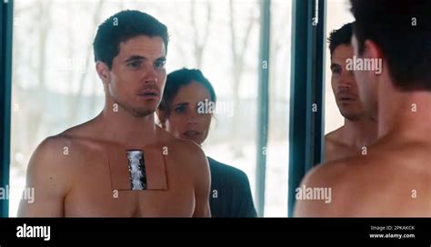 Robbie Amell Shirtless