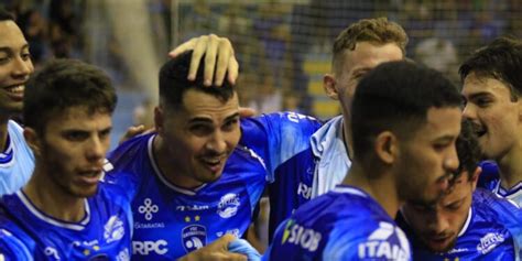 Foz Cataratas estreia vitória na Liga Nacional de Futsal Rádio