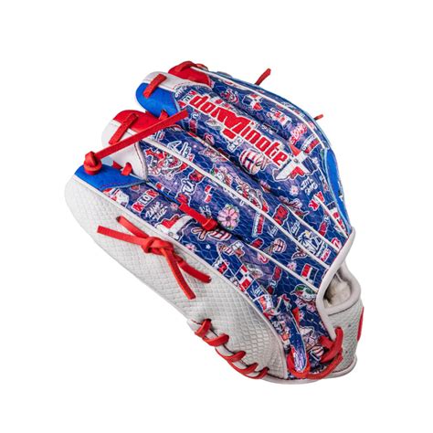 Dominate Elite Flag Series Gloves Dominican Republic Elite Flag