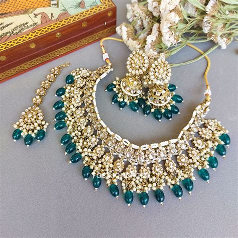 Green Color Bridal Kundan Jewellery Set