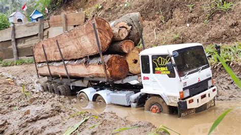 SANGAT EKSTREM Fuso 220Ps Truk Pasir Truk Fuso Trailer Muatan Kayu