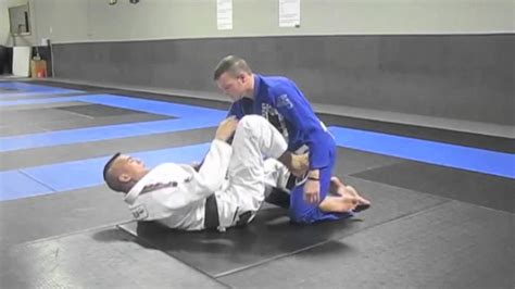 Brazilian Jiu Jitsu Technique The 93 Guard Triangle Choke With Piet