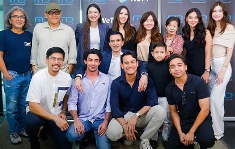 Reza Rahadian Dan Mikha Tambayong Bintangi Film Serial Kawin Tangan