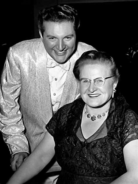 Liberace With Mom Liberace Singer Celebs