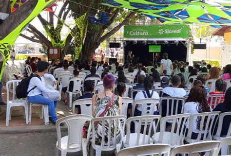 Sicredi Uniestados Marca Presen A Na Feira Nacional Do Livro E No