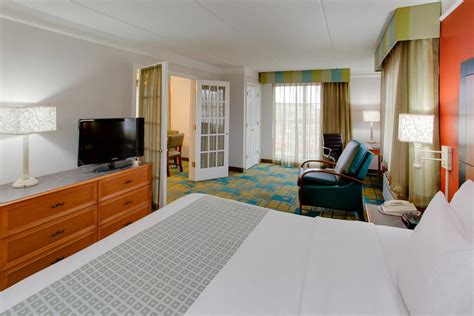 La Quinta Inn by Wyndham Pittsburgh Airport | Moon Township, PA Hotels