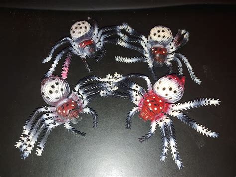 Vintage S K M Int L Rubber Spiders Toys Tarantulas