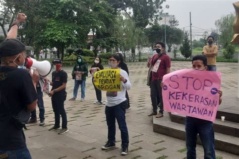 Buntut Intimidasi Kerja Jurnalis Puluhan Wartawan Geruduk Pemkot