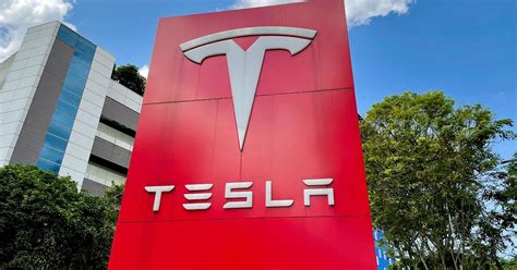 Tesla Stock Hits 2 Year Low After Musk Sells Shares Worth 4 Billion