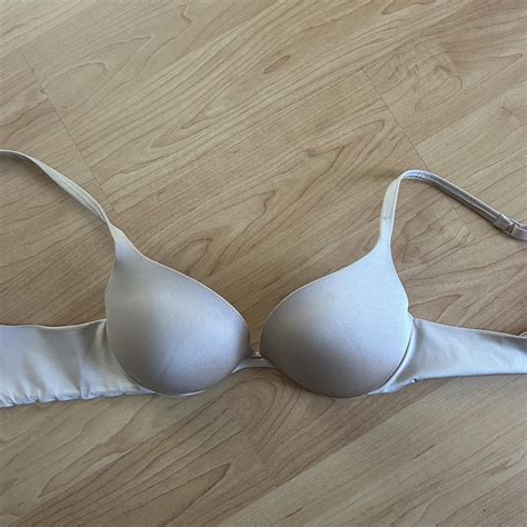 Skims Ultimate Teardrop Push Up Bra Has A Few Minor Depop