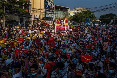 Myanmars Protesting Workers Are Unbowed The New York Times