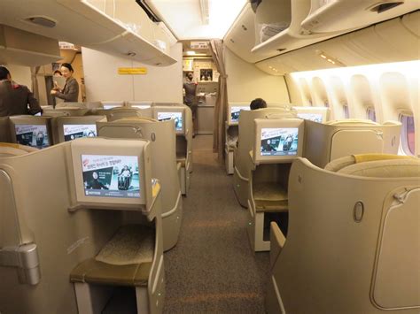 Review Asiana Business Class Boeing 777 200lr