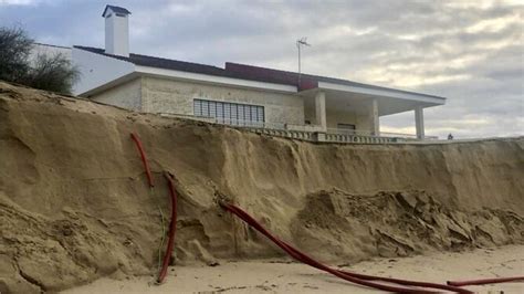 El Ayuntamiento De Punta Umbr A Pide Una Actuaci N Urgente En El Portil