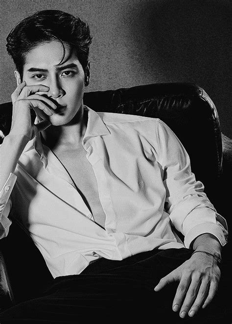 JACKSON WANG X ARMANI Hombres Coreanos Hombres Guapos Tips De