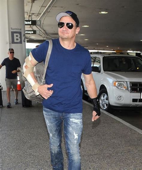 Jeremy Renner Suffers Painful Injury After Stunt Went Wrong