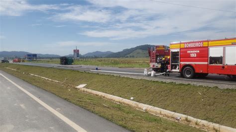 Trecho Da Br 470 é Interditado Após Grave Acidente Com Morte Tv Gaspar