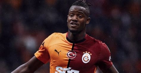 Galatasaray Michy Batshuayi transferini resmen duyurdu Anlaşma