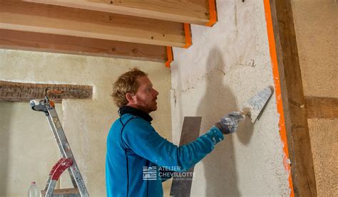 les enduits chaux chanvre dans la maison ancienne atelier chevillotte