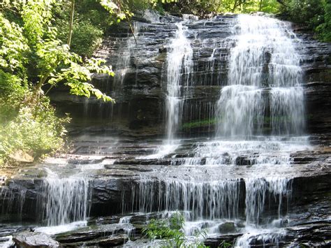 Best Waterfalls in North Carolina, Waterfalls in South Carolina