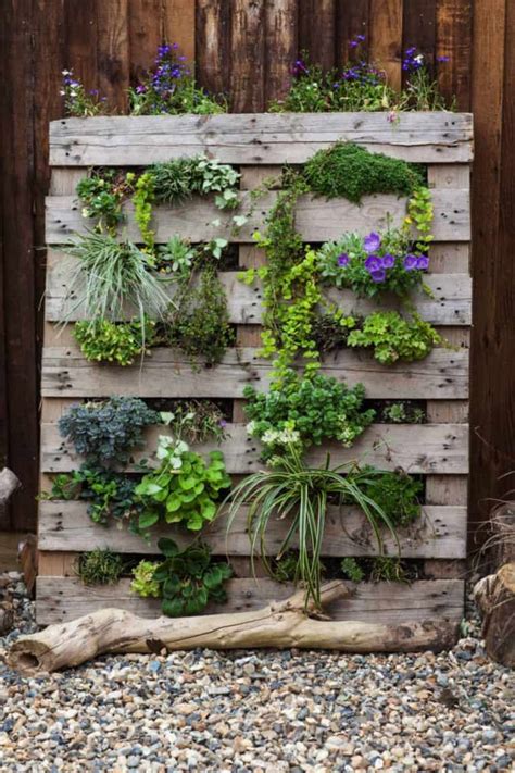 21 Spectacular Recycled Wood Pallet Garden Ideas To Diy Paletten Garten Paletten Pflanzen