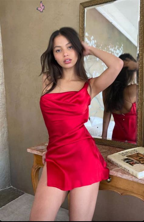 Fiona Barron Scrolller