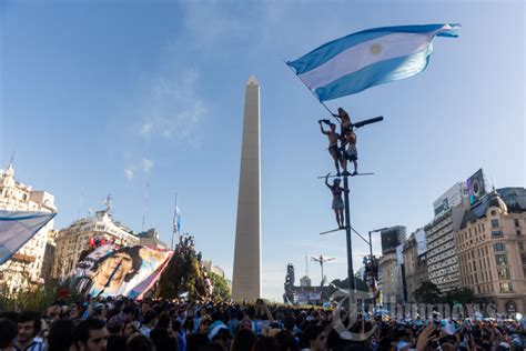 Pesta Lautan Manusia Rayakan Argentina Juara Piala Dunia 2022 Foto 15