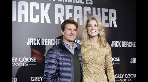 Photo Tom Cruise Et Rosamund Pike à L Avant Première De Jack Reacher à Madrid Le 13 Décembre