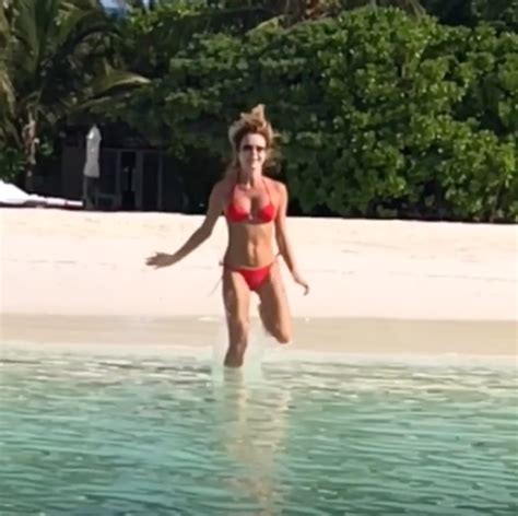 Amanda Holden 47 Giving Off Baywatch Vibes In Red Bikini