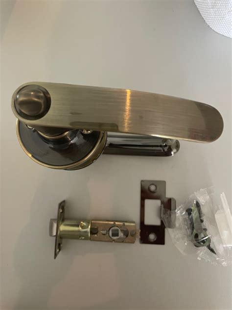 Yale Door Handle With Lock Furniture And Home Living Security And Locks