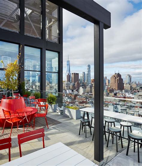 citizenM New York Bowery marvels with contemporary art and rooftop bar