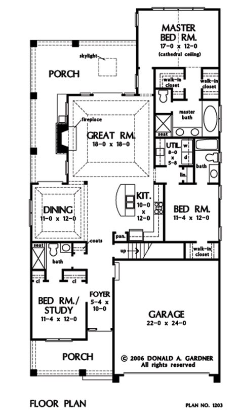 Medium Sized House Floor Plans - floorplans.click