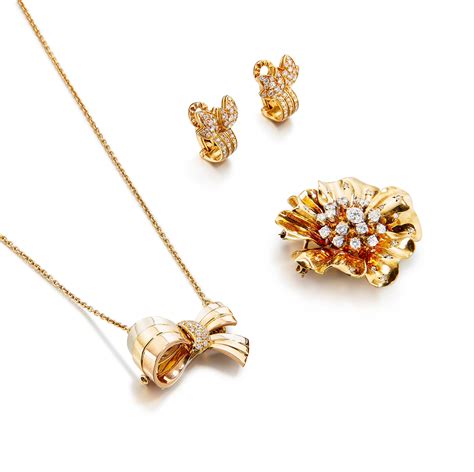 Van Cleef And Arpels Diamond Brooch Pendant And Diamond Pendent Necklace Brooch And