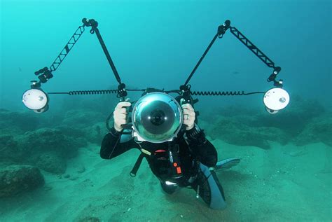 Scuba Diver Photograph By Roger Munns Scubazooscience Photo Library