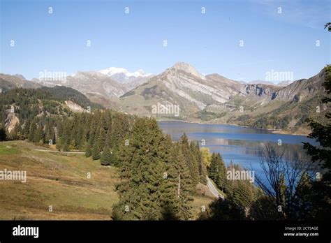 Lac De Roselend Savoie Hi Res Stock Photography And Images Alamy