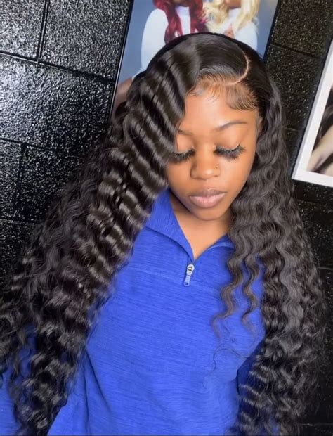 𝐃𝐨𝐬𝐞𝐨𝐟𝐝𝐢𝐨𝐫 Curly Weave Hairstyles Hair Inspiration Natural Hair Styles