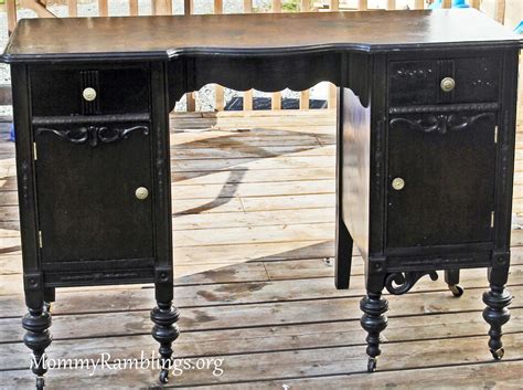 Painting Vintage and Antique Furniture 101 | Mommy Ramblings