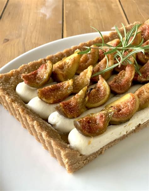 Crostata Senza Cottura Con Fichi Caramellati Merende Da Favola