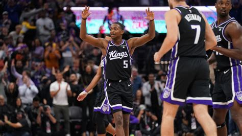 De'Aaron Fox avoided significant ankle injury, per reports - The Kings ...