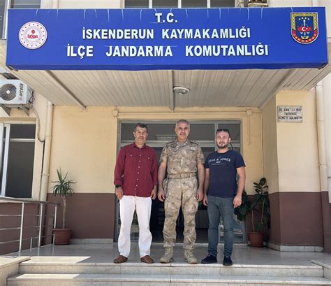 Trt Ve Aa Muhabirinden L E Jandarma Komutan Na Ziyaret Hatay Ya Am