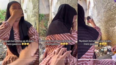 Viral Video Emak Emak Ikuti Gaya Hijab Inara Rusli Kaget Saat Bercermin Langsung Lepas