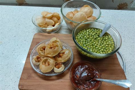 Suji ke Gol Gappe Recipe | BreakingTales