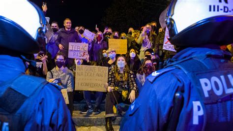 Gdynia Letni No Ownik Zaatakowa Po Protestach Przeciwko Wyrokowi