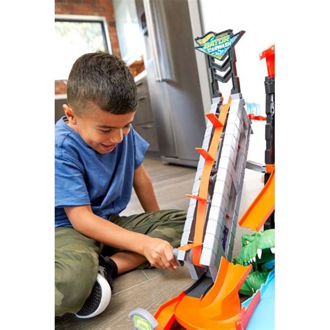 Hot Wheels City Ultim Tn Automy Ka S Alig Torem Max Kovy Hra Ky